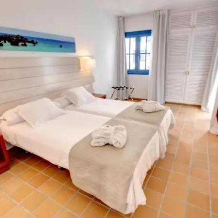 Lf 2 Bedrooms With Well Connected, Beach, Pool アデヘ