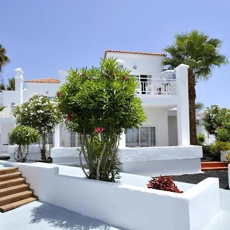 Lf 2 Bedrooms With Well Connected, Beach, Pool * アデヘ