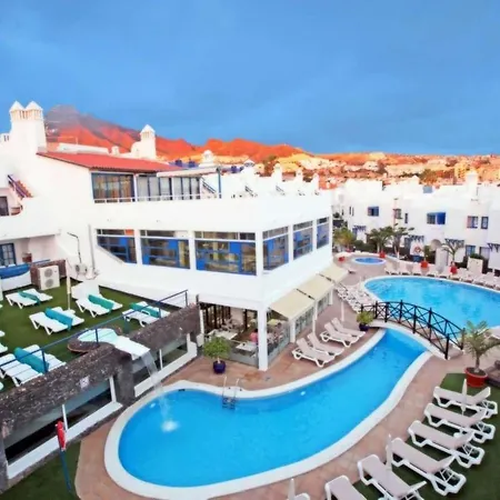 Lf 2 Bedrooms With Well Connected, Beach, Pool アデヘ