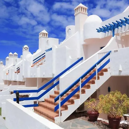 Lf 2 Bedrooms With Well Connected, Beach, Pool * アデヘ